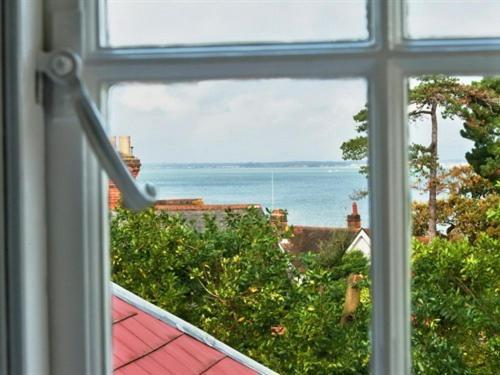 The Fishbourne Bed & Breakfast Room photo